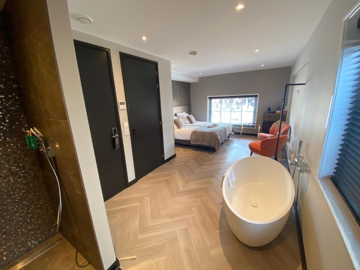 Harbour Suites Boutique Hotel Монникендам Экстерьер фото
